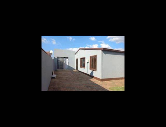 3 BEDROOM PROPERTY TO RENT IN PROTEA GLEN